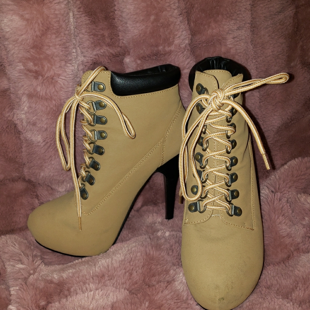 High heel boots size 6.5